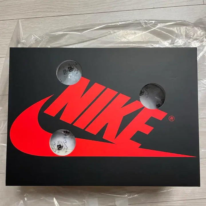 [BUNJANG] Nike Air Jordan 1 Off-White Alaska / 나이키 조던1 오프화이트 알래스카 V.A.A 280