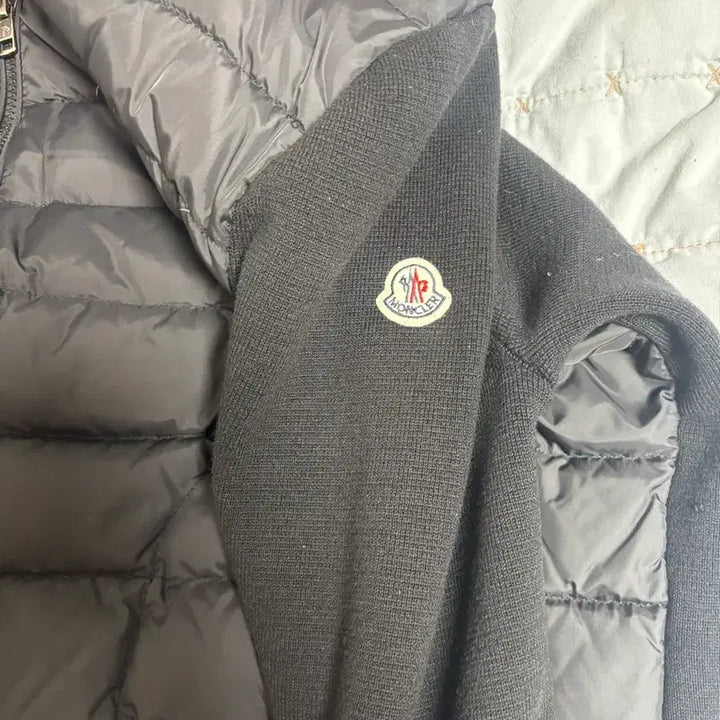 [BUNJANG] Moncler Knit Padding XL / 몽클레어 니트패팅 (xl)
