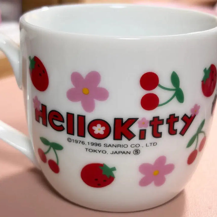 [BUNJANG] 1996 Strawberry Kitty Retro Vintage Mug / 1996 고전키티 딸기키티 레트로 빈티지 머그컵 소품 새상품