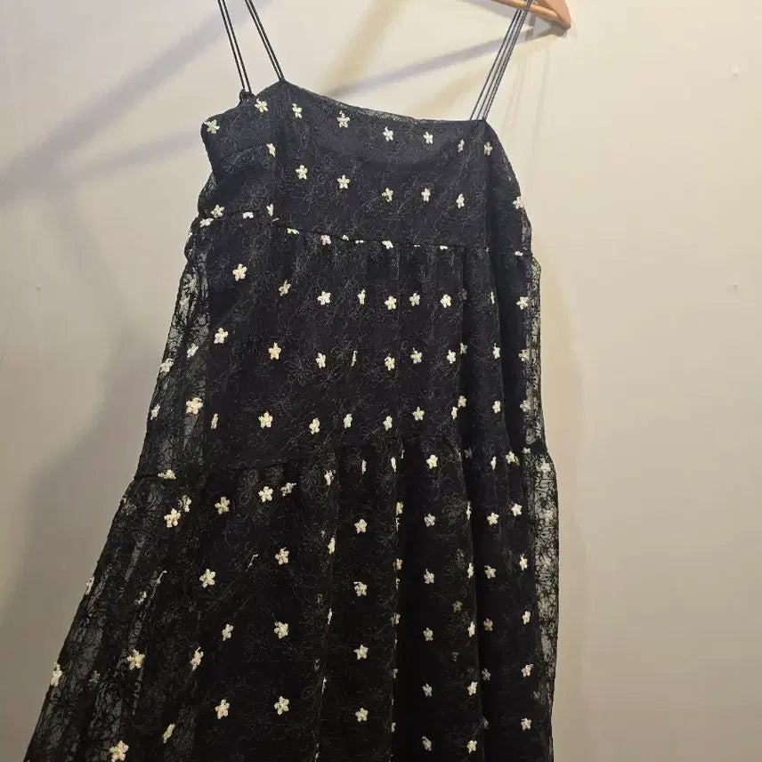 [BUNJANG] It Michaa Black Flower Lace Dress / 잇미샤 블랙 플라워 레이스 원피스