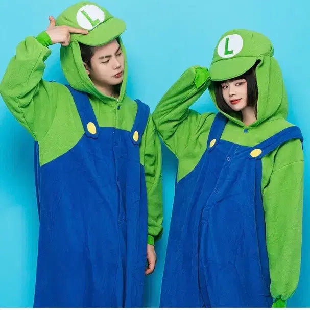 [BUNJANG] Luigi Costume Rental for Graduation Photoshoot / 마리오 루이지 졸사 대여