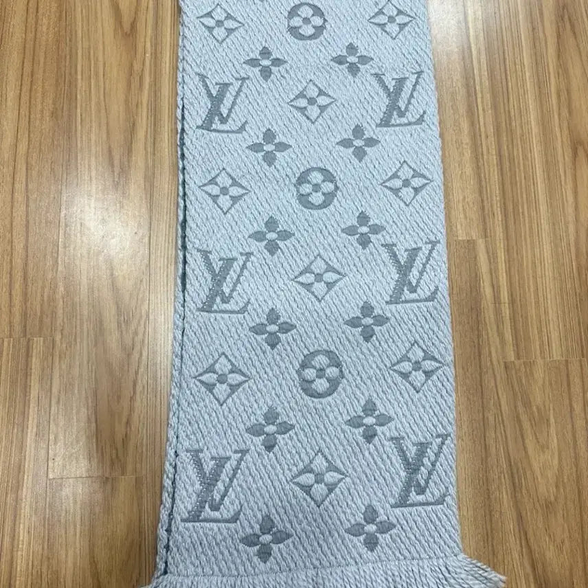 [BUNJANG] Louis Vuitton Logomania Muffler / 루이비통 로고마니아 머풀러 정품