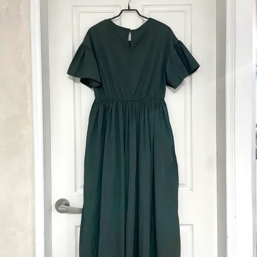 [BUNJANG] Gathered Short-Sleeve Maxi Dress Dark Green (Size 66-77) / 셔링 반팔 바스락 롱 맥시 원피스 다크 그린 66-77 빅사이즈 임산부