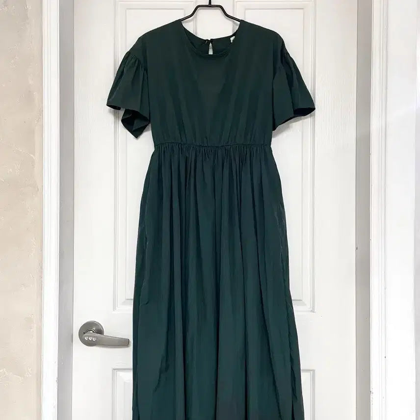 [BUNJANG] Gathered Short-Sleeve Maxi Dress Dark Green (Size 66-77) / 셔링 반팔 바스락 롱 맥시 원피스 다크 그린 66-77 빅사이즈 임산부