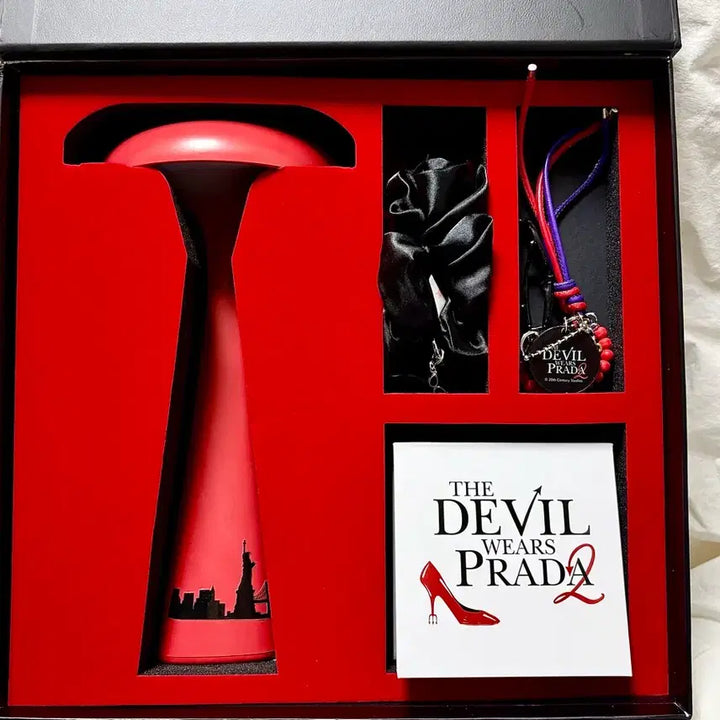 [BUNJANG] The Devil Wears Prada 2 Screening Limited Edition Merchandise / 악마는 프라다를 입는다2 상영회 한정판 굿즈 판매.