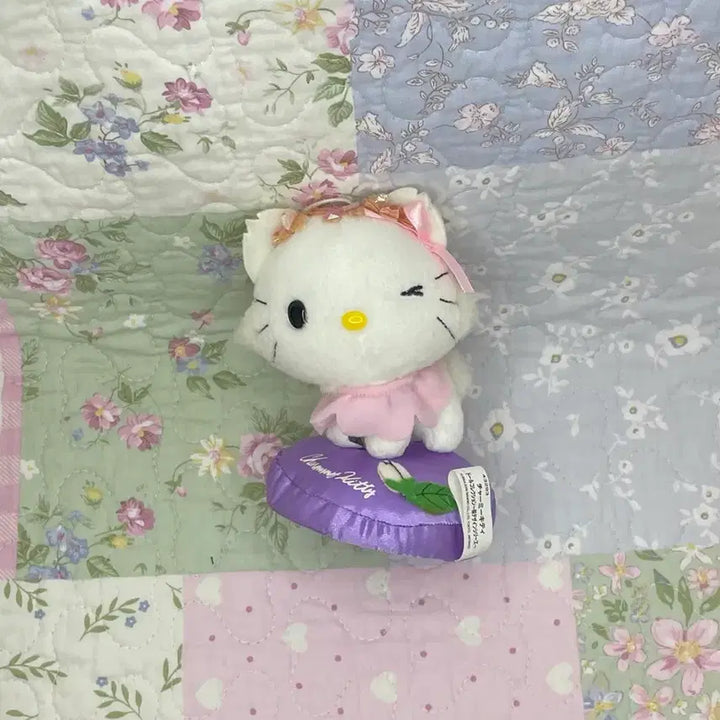 [BUNJANG] Charmmy Kitty Vintage Cushion / 고전키티인형 빈티지 챠미키티 허니큐트 방석