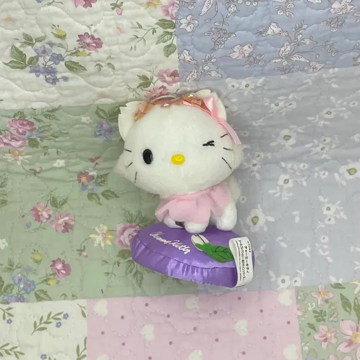 [BUNJANG] Charmmy Kitty Vintage Cushion / 고전키티인형 빈티지 챠미키티 허니큐트 방석