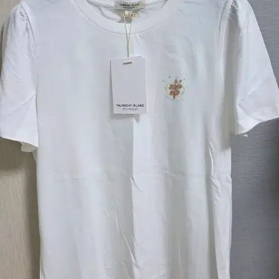[BUNJANG] Thursday Island White Puff Sleeve Embroidered T-Shirt / 새상품)Thursday Island 흰색 반팔 티셔츠