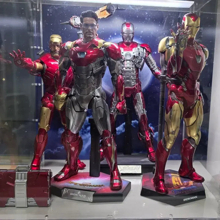 [BUNJANG] Hot Toys Iron Man Mark 85, Mark 3 1.0, Mark 5, Mark 47 Bundle / 핫토이 아이언맨 마크85, 마크3 1.0, 마크5, 마크47 일괄 판매