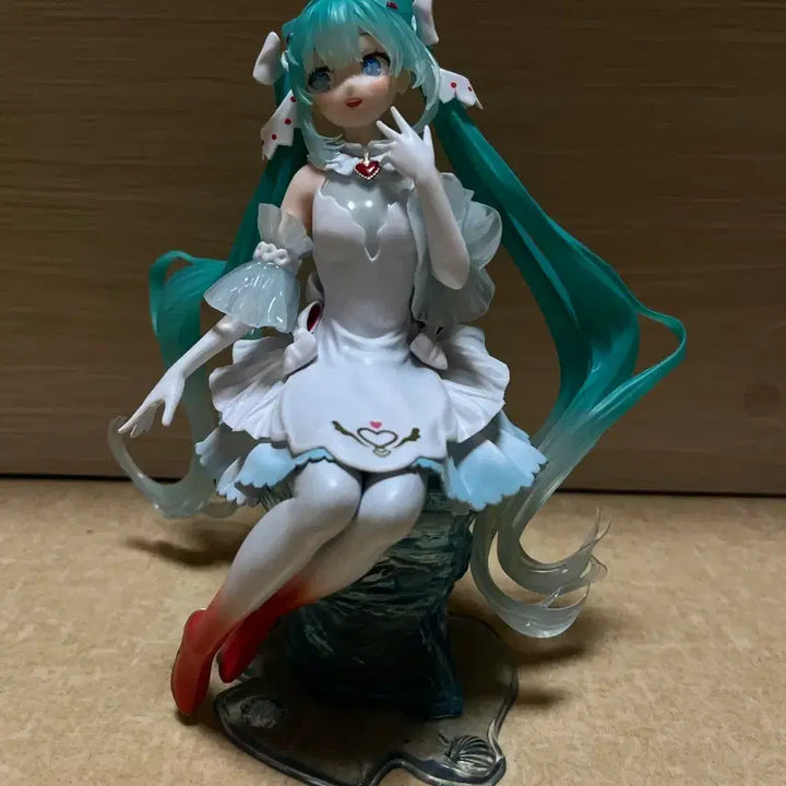 [BUNJANG] Hatsune Miku 2-Figure Bundle Set (Box Included) / 미쿠 피규어 2개일괄 (박스O)