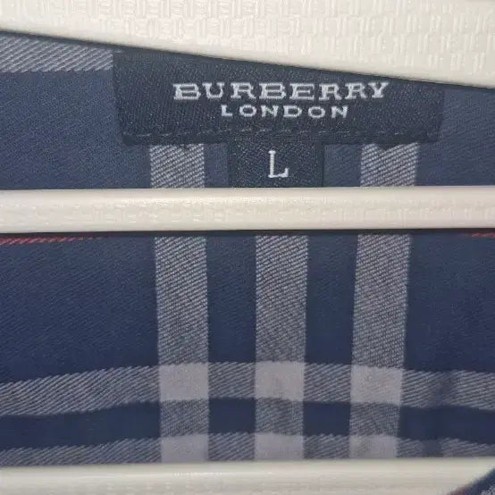 [BUNJANG] Burberry Navy Check Pattern Short-Sleeve Shirt / 버버리남방