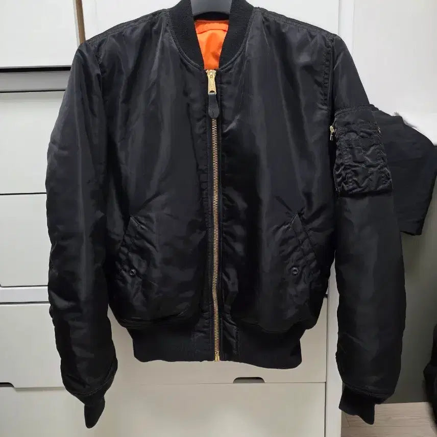 [BUNJANG] Alpha Industries MA-1 Regular Fit Bomber Jacket Black / 알파인더스트리 레귤러핏 ma-1 M 블랙