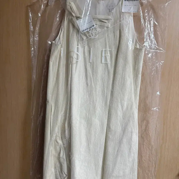 [BUNJANG] Sie Delin Textured Mini Dress Cream S / sie 시에 델린 텍스쳐드 미니 드레스 크림 S