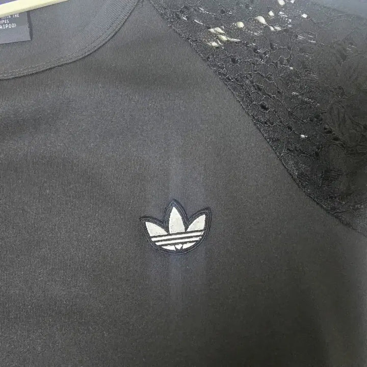 [BUNJANG] Adidas Lace Short Sleeve T-Shirt Black / 아디다스 레이스 반팔 티셔츠 블랙