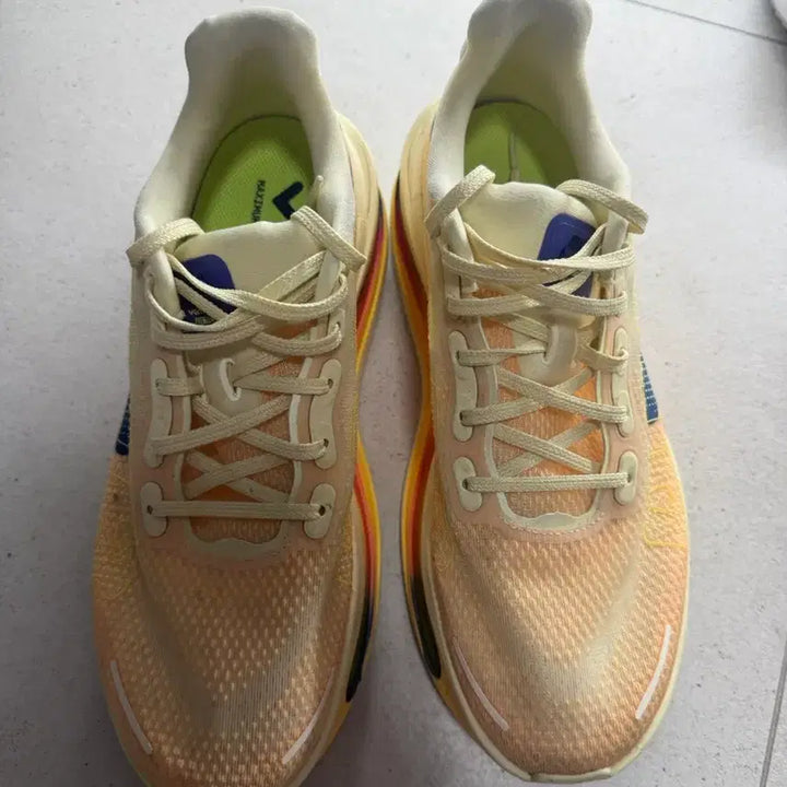 [BUNJANG] Nike Vomero 275 Sneakers / 나이키 보메로 프리미엄 275 사이즈 팝니다.