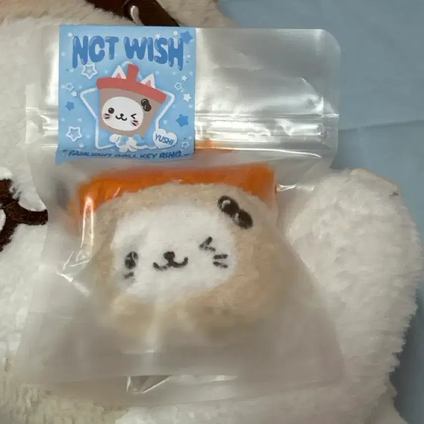 [BUNJANG] Wish Wish Doll Bubble Cat Lightstick Keyring Sealed / 미개봉 위시 위시돌 응원봉 키링 버블냥