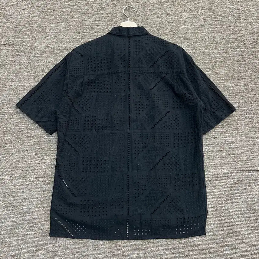 [BUNJANG] Andersson Bell Open Collar Black Embroidered Shirt L / 앤더슨벨 오픈카라 블랙 셔츠 L
