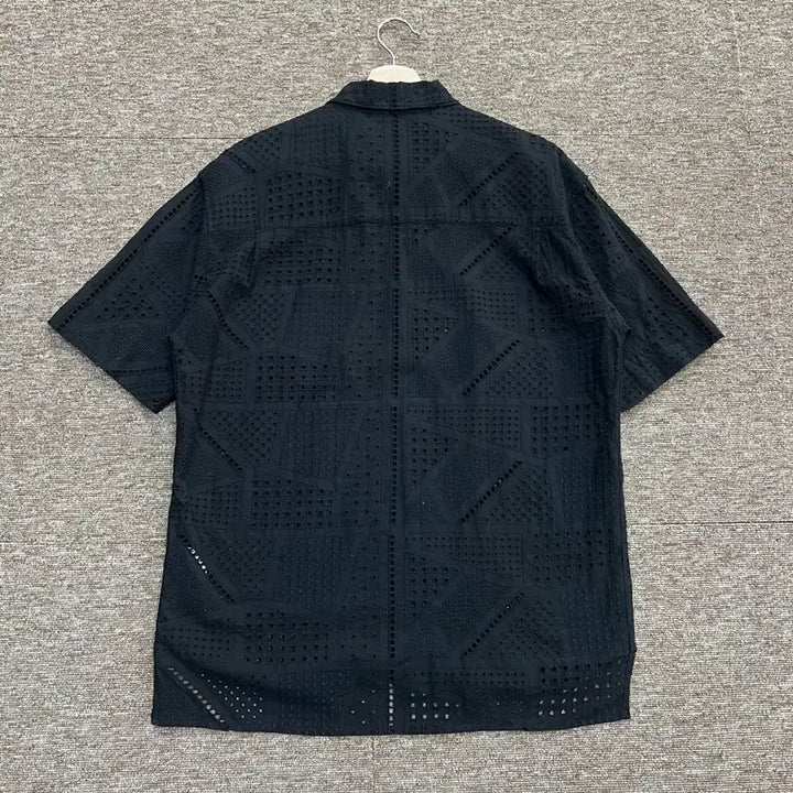 [BUNJANG] Andersson Bell Open Collar Black Embroidered Shirt L / 앤더슨벨 오픈카라 블랙 셔츠 L