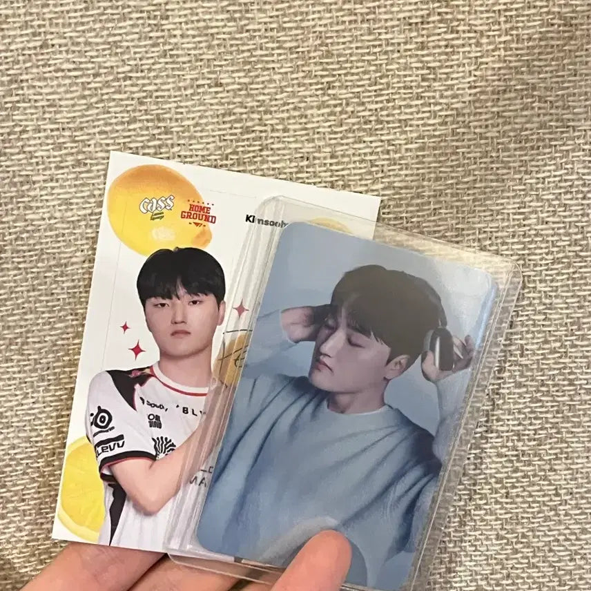 [BUNJANG] T1 Faker Photocard + Cass Faker Card Sticker Bundle Set / 우리은행 티원 페이즈 포토카드 + 카스 페이즈 카드 스티커