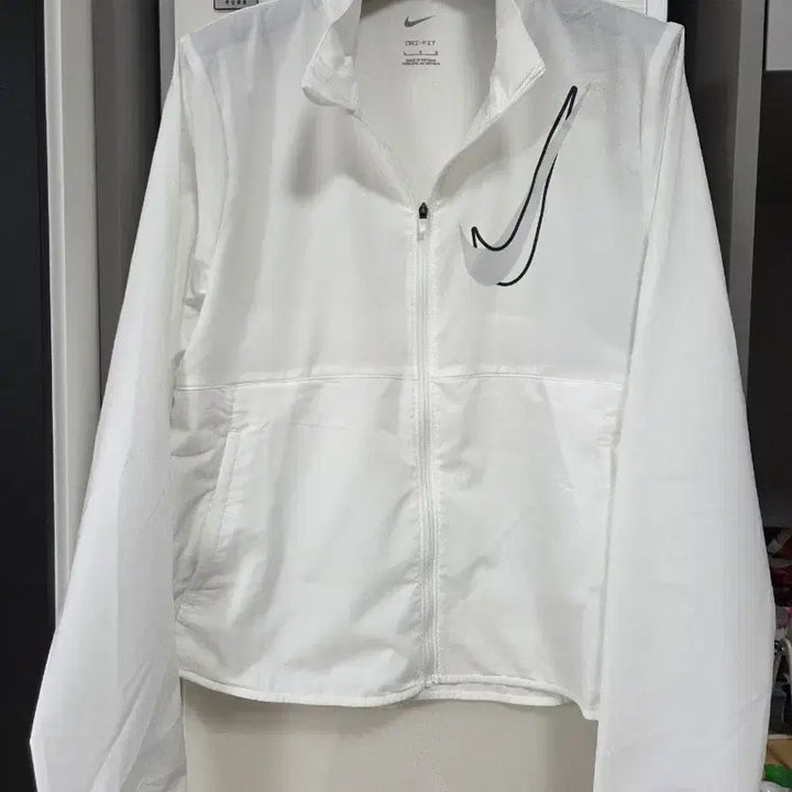 [BUNJANG] Nike Dri-FIT Windbreaker Jacket L White / (새상품)나이키 드라이핏 바람막이 L 화이트