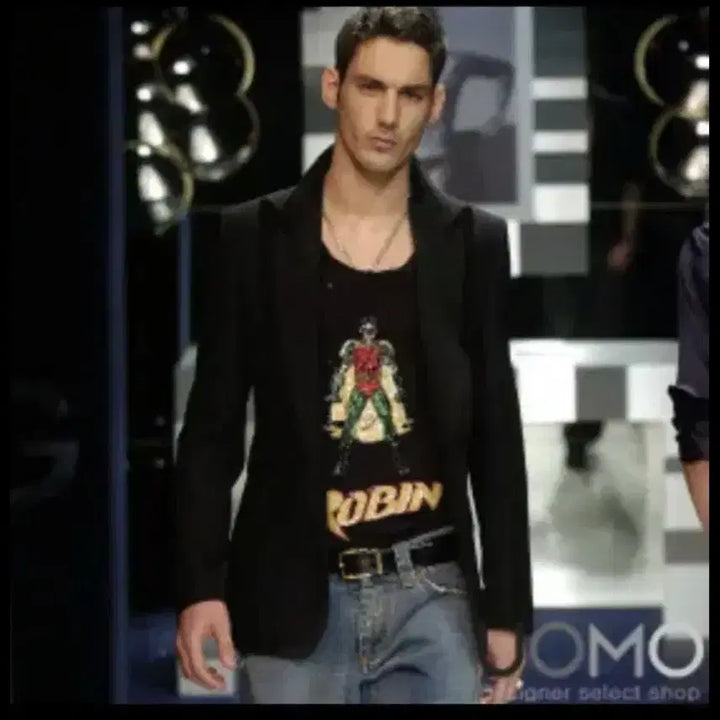 [BUNJANG] Dolce &amp; Gabbana Batman Robin T-Shirt / 돌체앤가바나 배트맨 로빈 반팔티 50