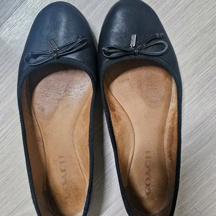 [BUNJANG] Coach Leather Flat Shoes (Size 38 / 245-250) / 코치 소가죽 플랫슈즈 38(245~250)