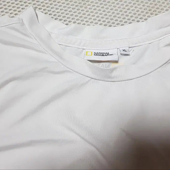 [BUNJANG] National Geographic T-Shirt Size 105 / 네셔널지오그래픽 반팔티 사이즈105