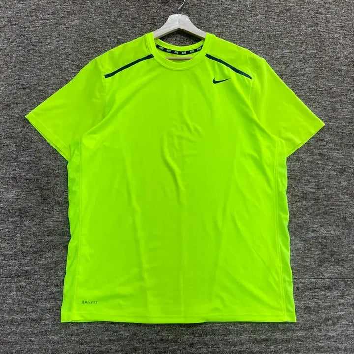 [BUNJANG] Nike Dri-FIT Neon Short Sleeve T-Shirt 2XL / 나이키 드라이핏 형광 반팔티 2XL