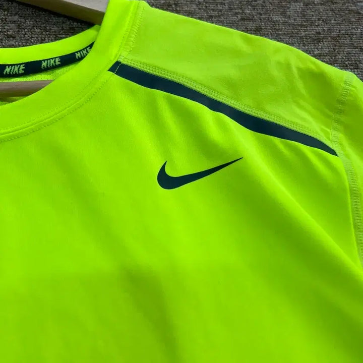 [BUNJANG] Nike Dri-FIT Neon Short Sleeve T-Shirt 2XL / 나이키 드라이핏 형광 반팔티 2XL