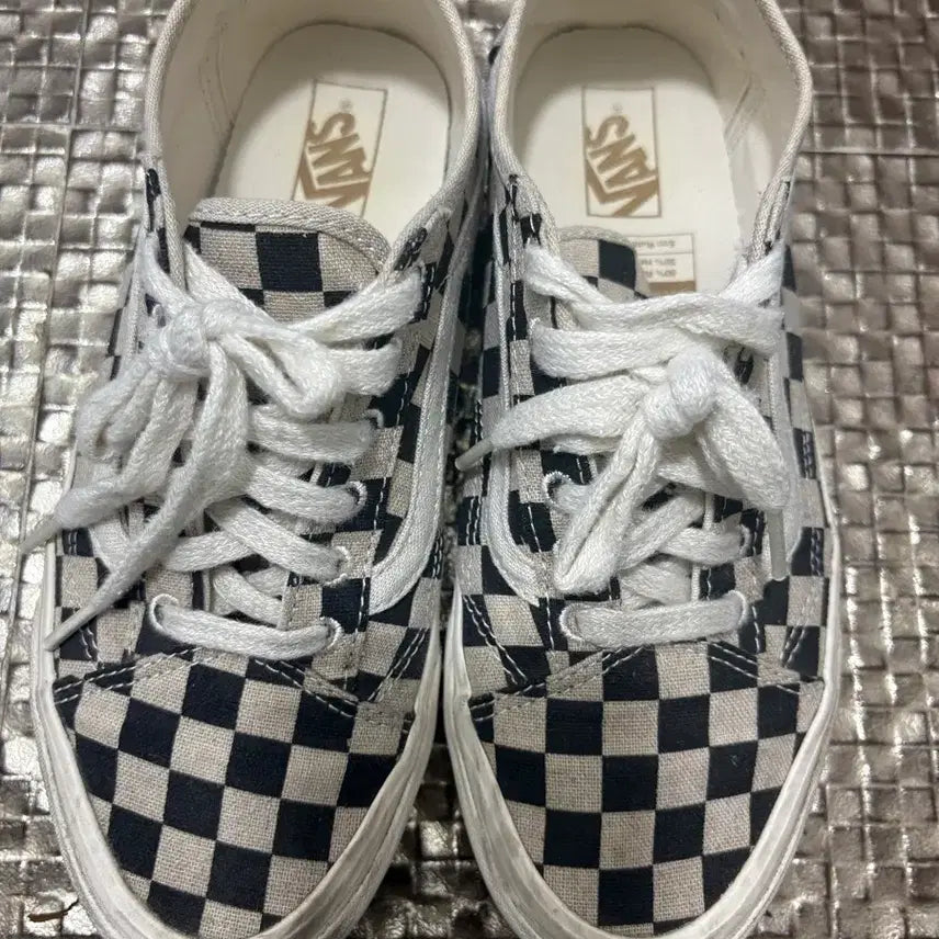 [BUNJANG] Vans Old Skool Tapered Checkerboard Black White / 235 반스 올드스쿨 테이퍼드 에코 띠어리 체커보드 블랙 화이트