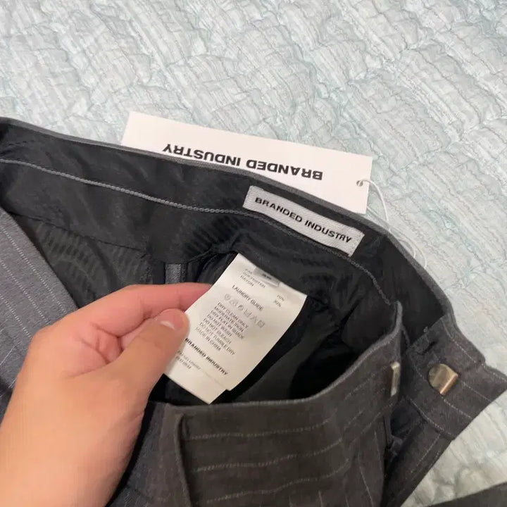 [BUNJANG] Branded ESSENTIAL Wide Slacks Grey Stripe / 브랜디드 ESSENTIAL WIDE SLACKS 그레이스트라이프