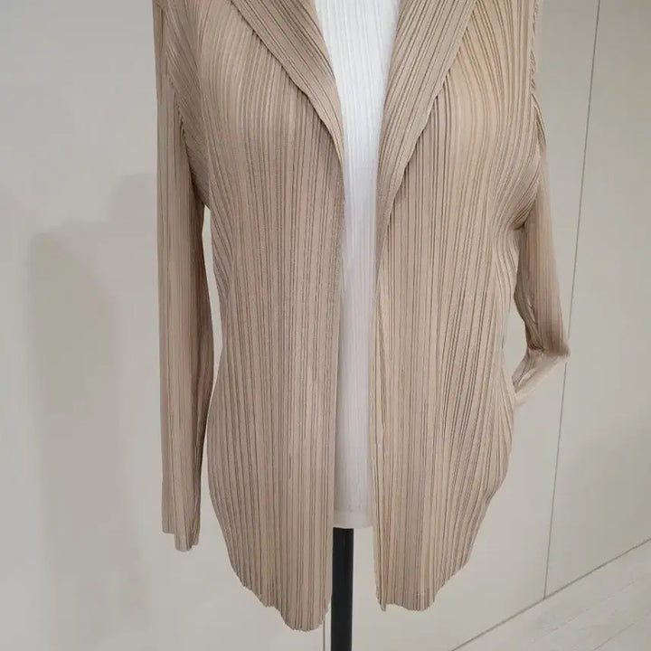 [BUNJANG] Beige Pleated Jacket / 베이지 플리츠 자켓