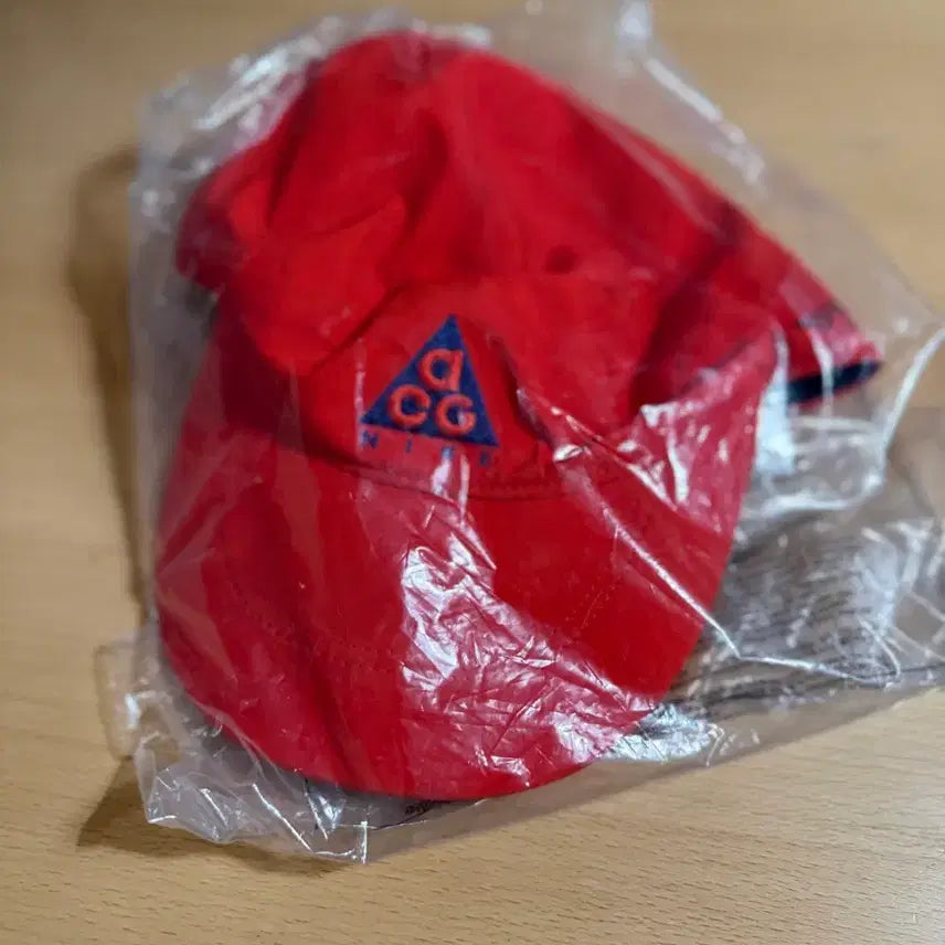 [SOLD OUT] 나이키 ACG 볼캡 레드