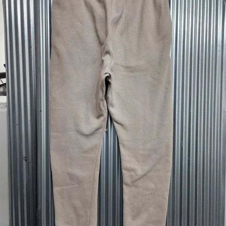 [BUNJANG] Fear of God Essentials Logo Jogger Sweatpants / (L)피어오브갓 에센셜 조거 스웻팬츠 9.9