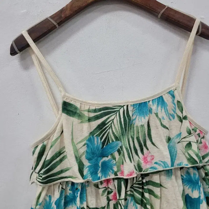 [BUNJANG] Floral Pattern 3-Tier Ruffle Sleeveless Top / 새상품) 플라워 패턴 3단 캉캉 나시 슬리브리스
