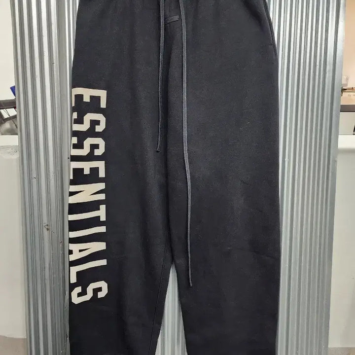 [BUNJANG] Fear of God Essentials Relaxed Sweatpants / (L)피어오브갓 에센셜 릴렉스트 스웻팬츠14.9