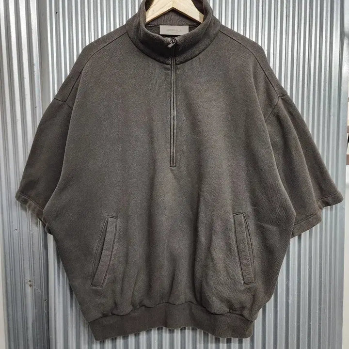 [BUNJANG] Fear of God Essentials Half-Zip Short Sleeve Sweatshirt Grey / (L)피어오브갓 에센셜 하프집업 반팔 스웨트셔츠 그레이 15.9