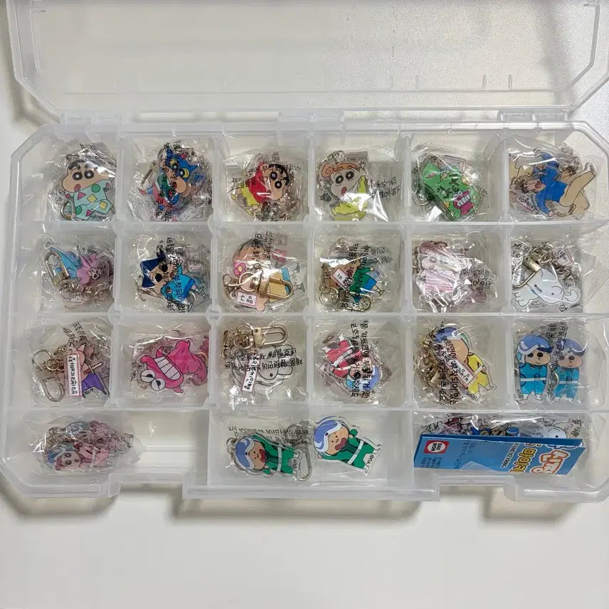 [BUNJANG] Crayon Shin-chan Surprise Keyring Set (20 types, Sealed, Bundle) / 서프라이즈 짱구 키링 20종 미개봉 일괄