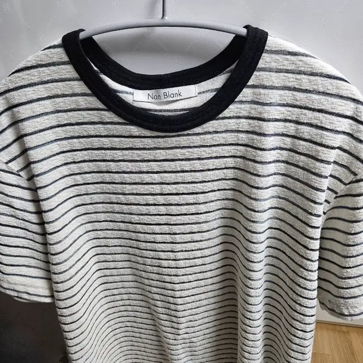 [BUNJANG] None Blank Stripe Half Sleeve T-Shirt - Black / 넌블랭크 스트라이프 반팔티