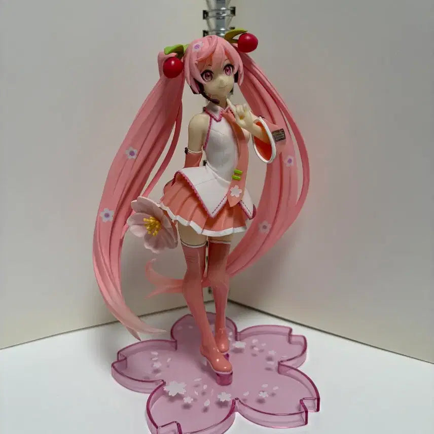 [BUNJANG] Sakura Miku Figure (Box Included) / 사쿠라 미쿠 피규어 박스x
