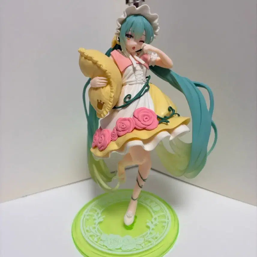 [BUNJANG] Hatsune Miku Sleeping Beauty Figure / 미쿠 잠자는 숲속 피규어 박스x