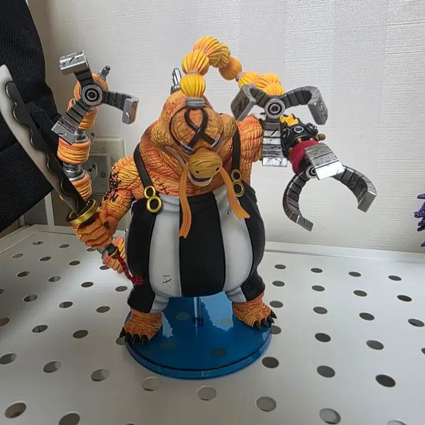 [BUNJANG] One Piece King (Queen) Beast Pirates Resin Figure / 원피스 레진 월콜 백수 해적단 퀸 인수형 판매