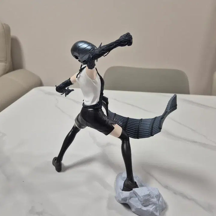 [BUNJANG] Chainsaw Man Makima Figure / 체인소맨 밤 피규어