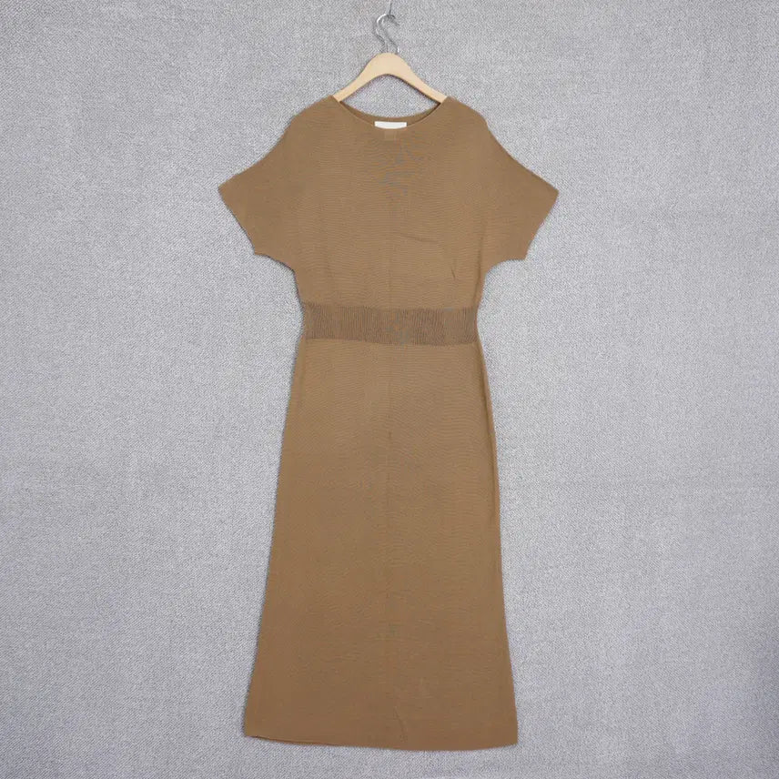 [BUNJANG] Floaty Hole-Garment Long Short-Sleeve Dress - Light Beige / 플로티 홀가먼트 진베이지 롱 반팔 원피스 free