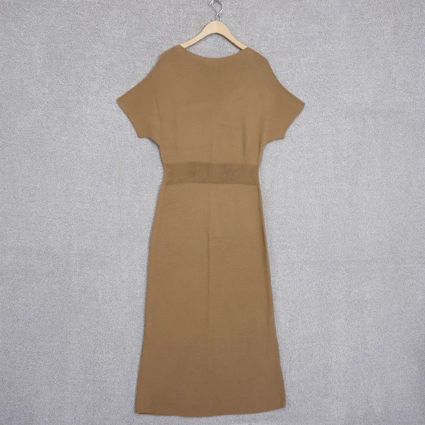 [BUNJANG] Floaty Hole-Garment Long Short-Sleeve Dress - Light Beige / 플로티 홀가먼트 진베이지 롱 반팔 원피스 free
