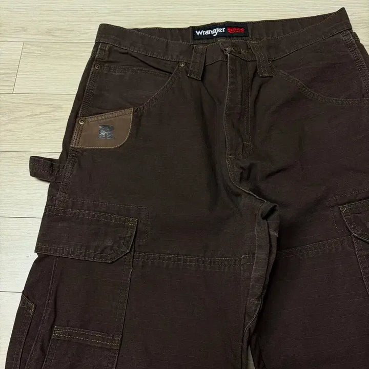 [BUNJANG] Wrangler Russell Athletic Brown Cargo Pants 30x32 / 랭글러 러셀 웨어 브라운 카고 바지 30x32