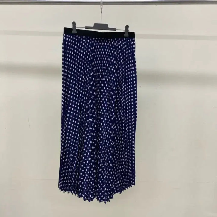[BUNJANG] Retro Style Pleated Long Skirt / [자주] 새상품 복고스타일 플리츠밴딩 롱 스커트 ( 허리:29-30)