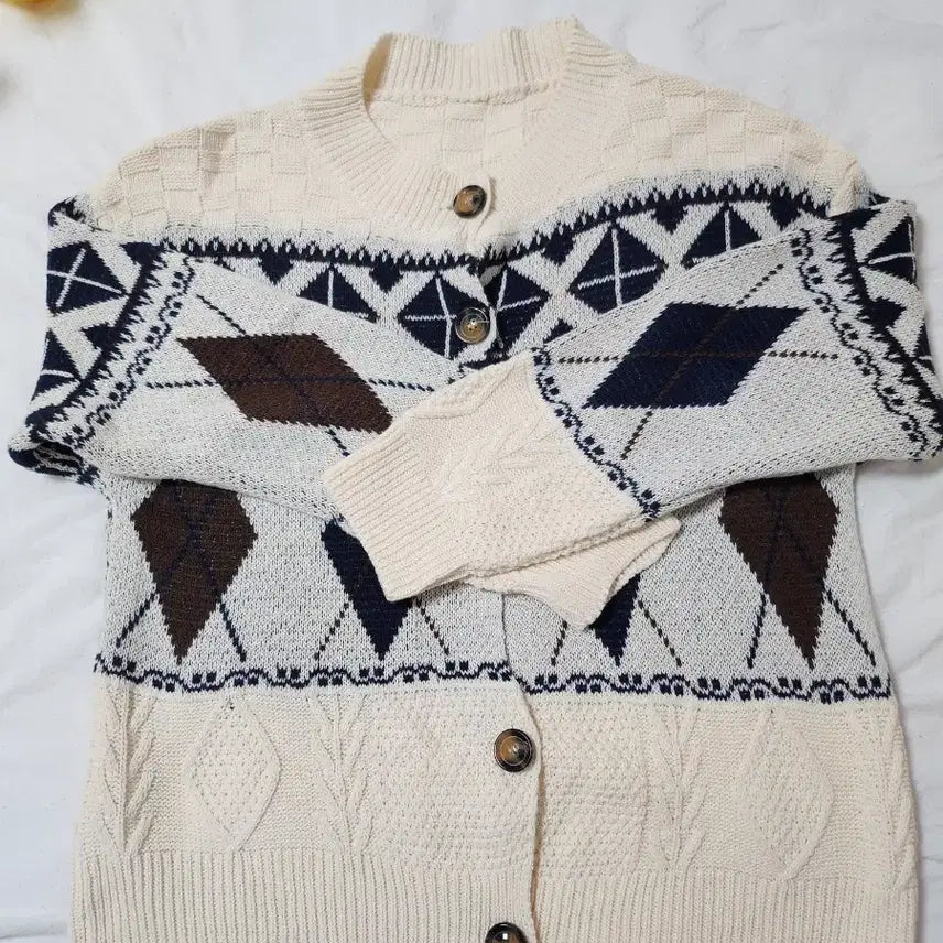 [BUNJANG] Argyle Knit Cardigan - Ivory / 새상품.아이보리 아가일 니트 가디건