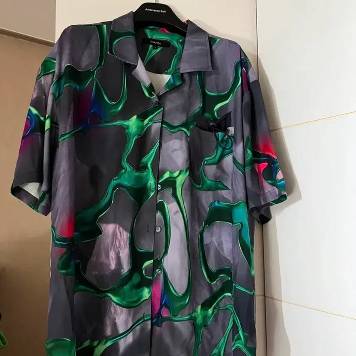 [BUNJANG] Kimzisu 3D Printed Short Sleeve Shirt / Kimzisu 킴지수 3D 프린티드 반팔셔츠