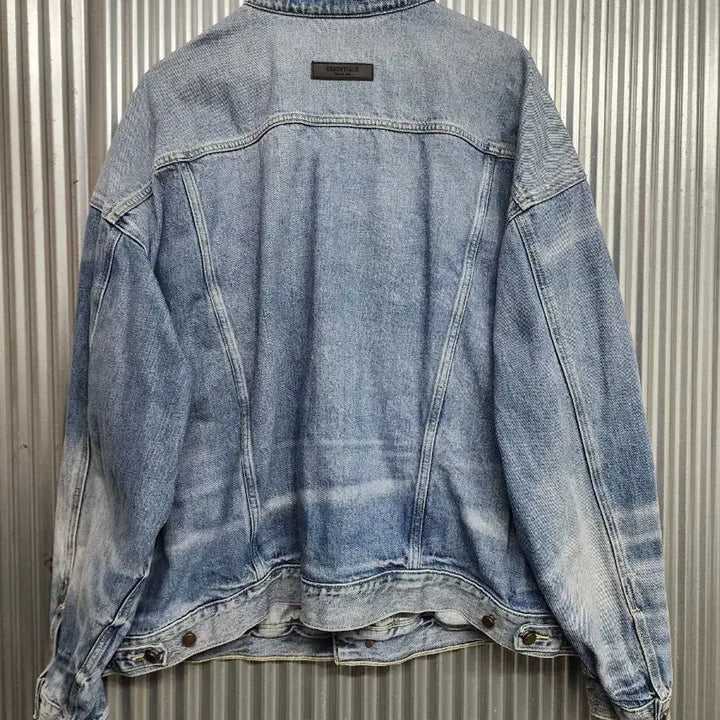 [BUNJANG] Fear of God Essentials 22FW Denim Trucker Jacket (XL) / (XL) 피어오브갓 에센셜 22FW 데님 트러커 자켓25.9